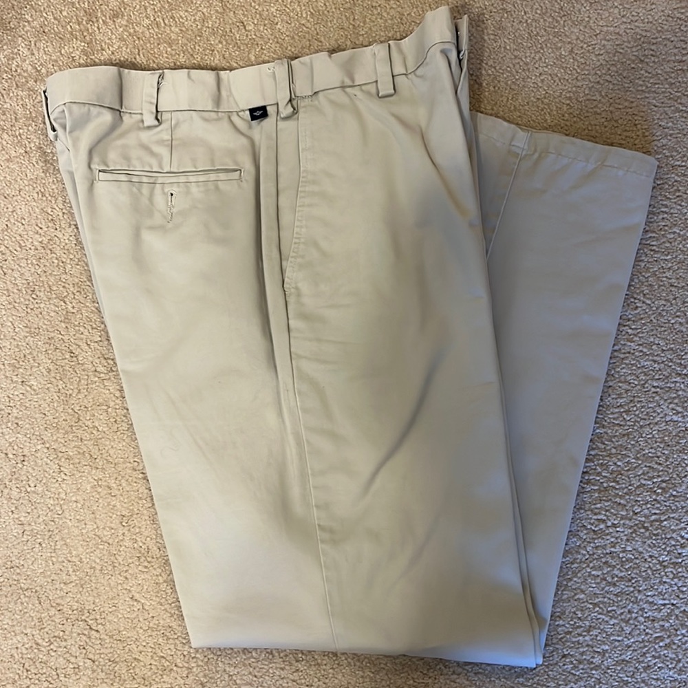Men’s Flat Front Classic Fit Dockers